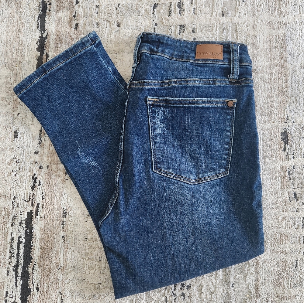 Judy Blue Capri Fit